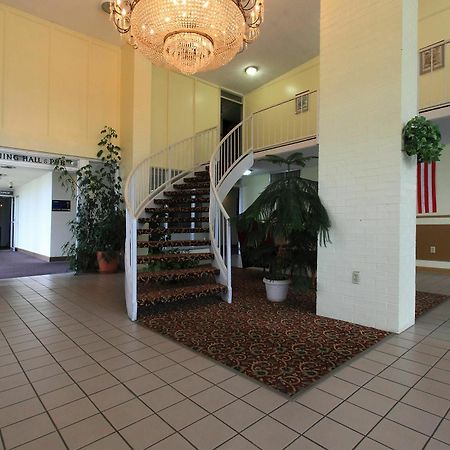 Americas Best Value Inn Newton Beltér fotó