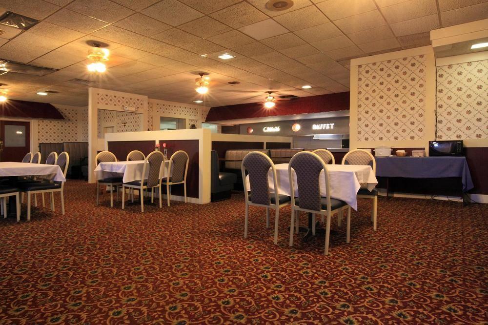 Americas Best Value Inn Newton Étterem fotó